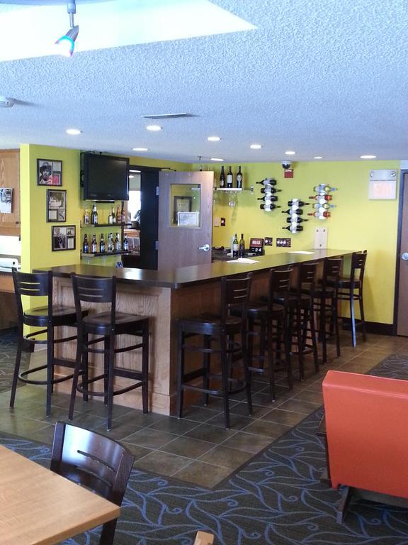 Americinn By Wyndham Fort Dodge Ngoại thất bức ảnh